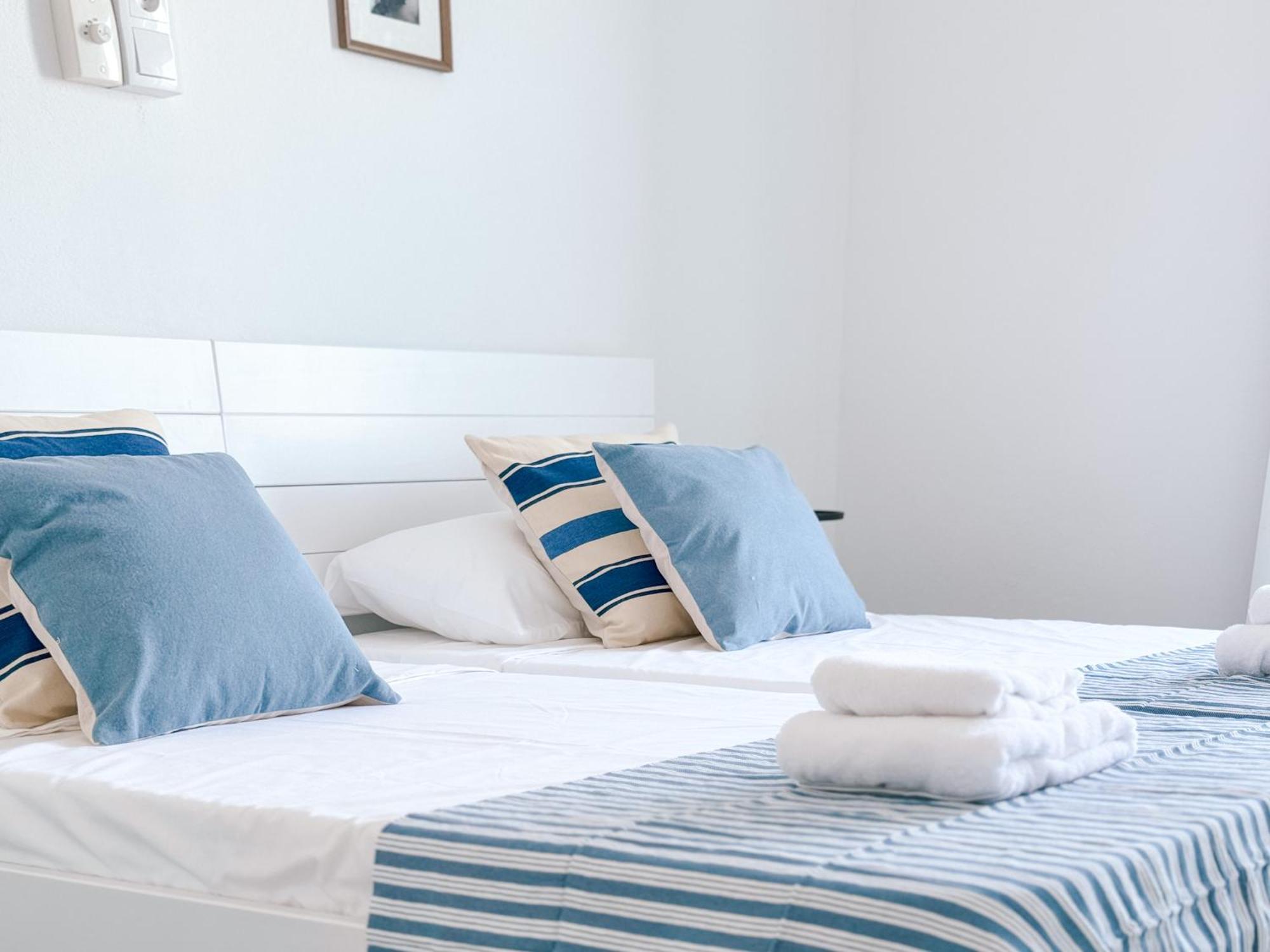 Hostal Sa Roqueta Mahon Екстер'єр фото